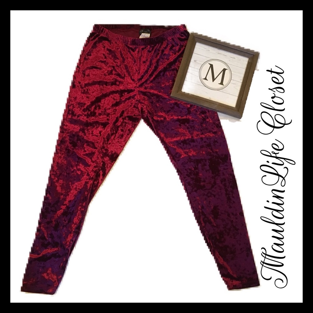 ❌SOLD❌Forever21 Red Velvet Leggings sz 2X